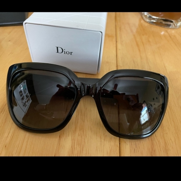 Dior Accessories - Dior black sunglasses